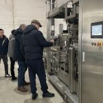 Warmly welcome foreign customers to visit our company to inspect secondary baling equipment