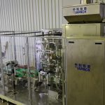 Automatic vacuum packaging machine for dry yeast